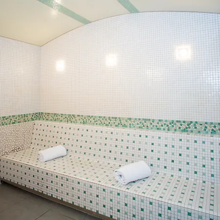Hotel Chateau Belmont By The Crest Collection 4*