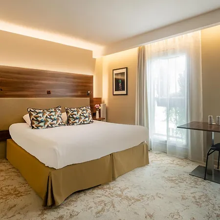 Chateau Belmont By The Crest Collection