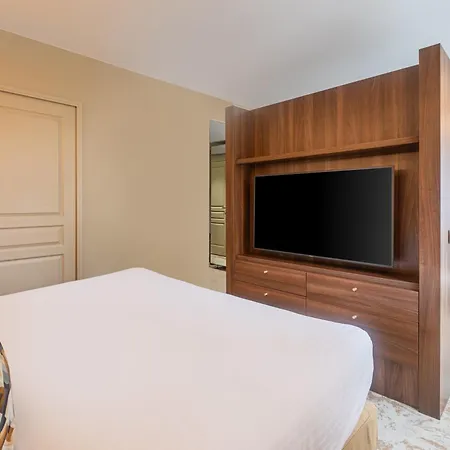 Chateau Belmont By The Crest Collection 4*