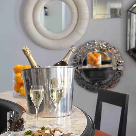 فندق Chateau Belmont By The Crest Collection