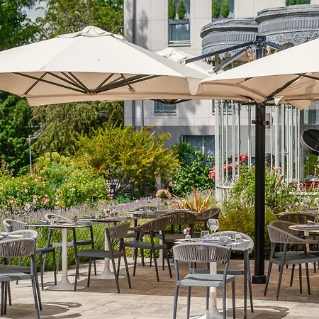 فندق Chateau Belmont By The Crest Collection تور