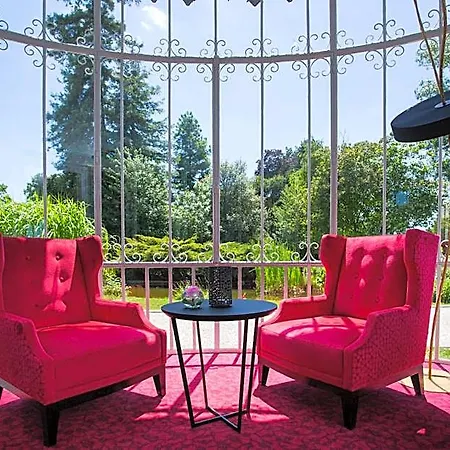 Chateau Belmont By The Crest Collection