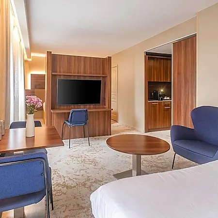 Chateau Belmont By The Crest Collection Hotel 4*