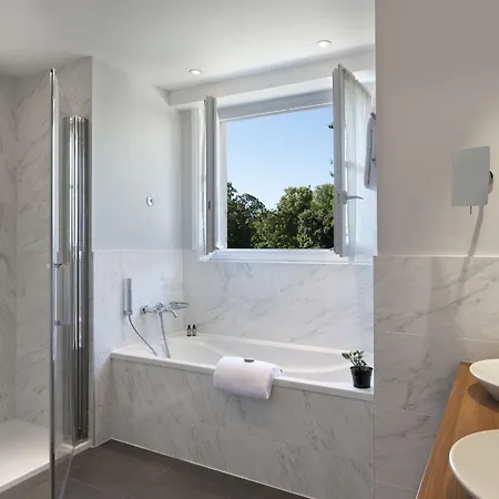 Chateau Belmont By The Crest Collection Hotel 4*