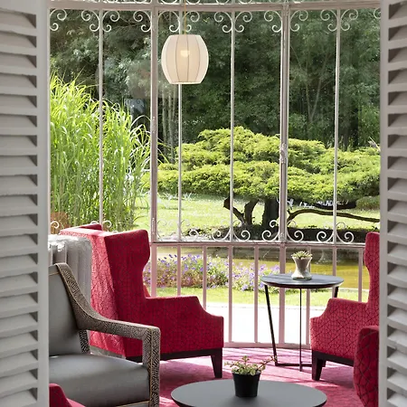 Hotel Chateau Belmont By The Crest Collection