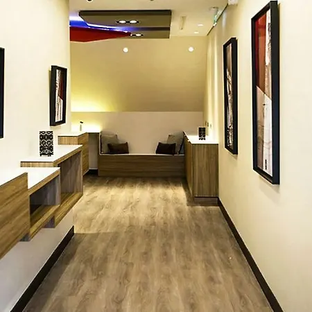 Chateau Belmont By The Crest Collection Hotel 4*