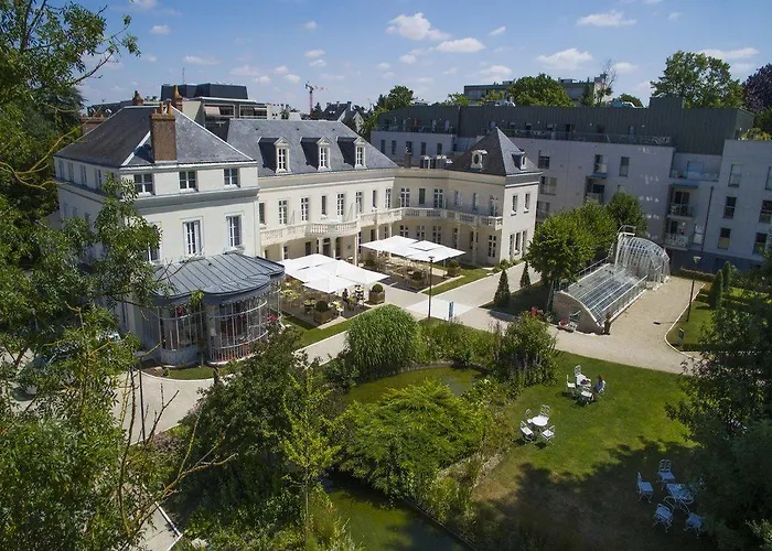 Chateau Belmont By The Crest Collection Hotel