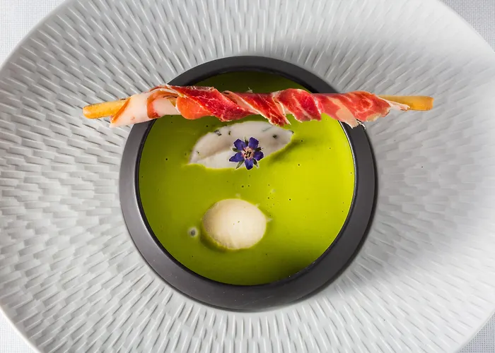 מלון Chateau Belmont By The Crest Collection טור