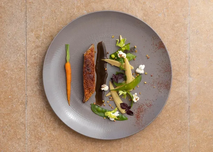 מלון Chateau Belmont By The Crest Collection