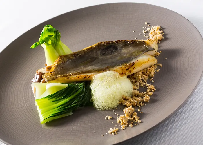 Chateau Belmont By The Crest Collection מלון טור