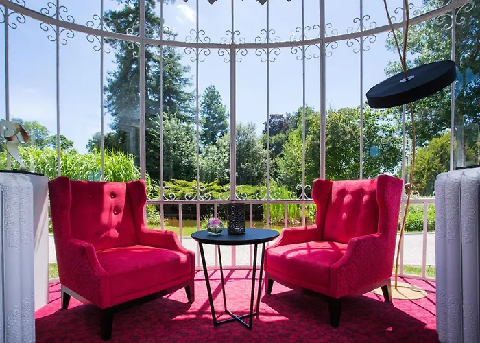 Chateau Belmont By The Crest Collection Hotel