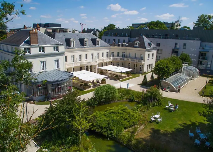 Chateau Belmont By The Crest Collection