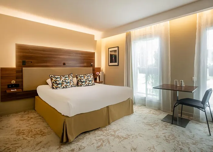 Chateau Belmont By The Crest Collection