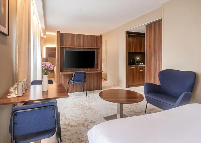 Hotel Chateau Belmont By The Crest Collection 4*