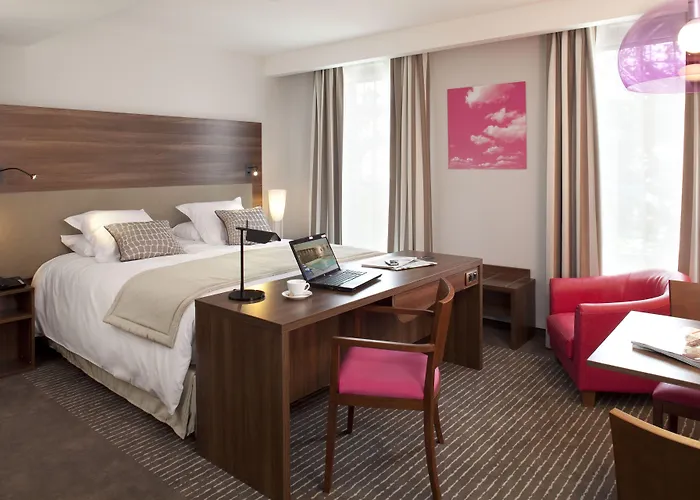 Chateau Belmont By The Crest Collection Hotel 4*