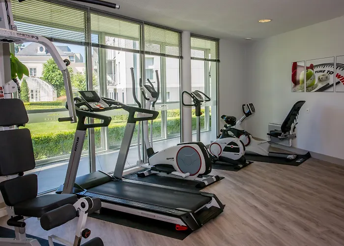 Chateau Belmont By The Crest Collection Hotel