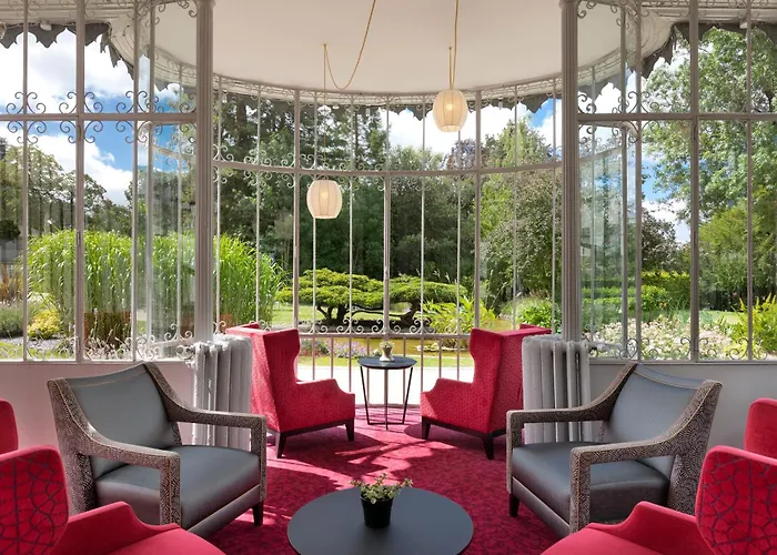 Chateau Belmont By The Crest Collection מלון