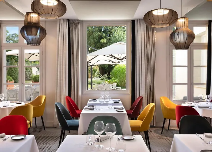 Chateau Belmont By The Crest Collection