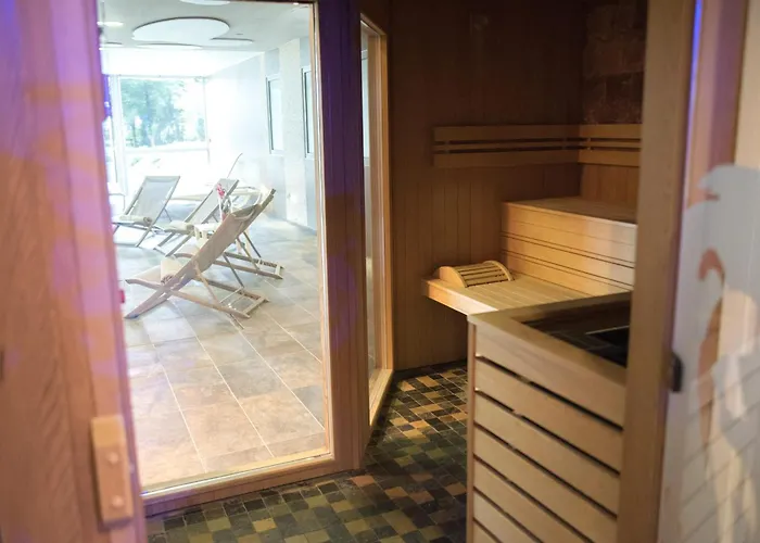 Hotel Chateau Belmont By The Crest Collection 4*