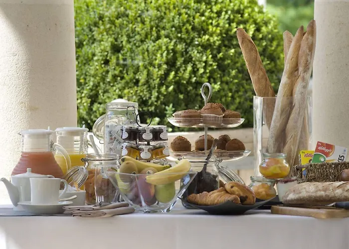 מלון Chateau Belmont By The Crest Collection