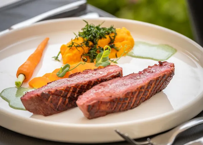 Chateau Belmont By The Crest Collection מלון טור